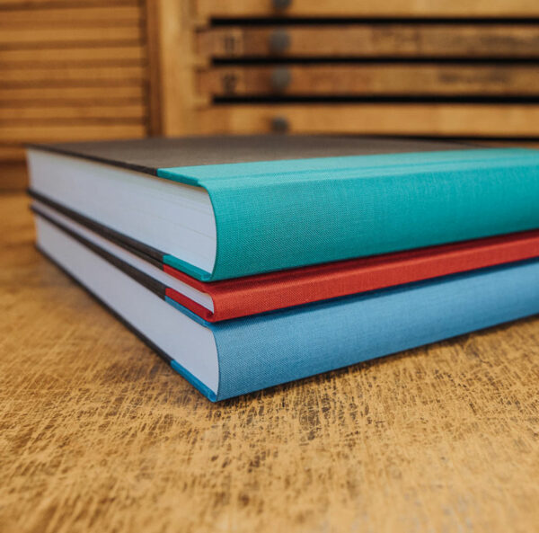 FÜR UNTERNEHMEN Bücher binden lassen Buchbinderei Roth, Aarau